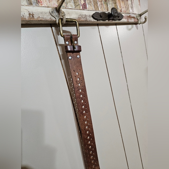 Old Navy Leather Belt - Picture 2 of 4